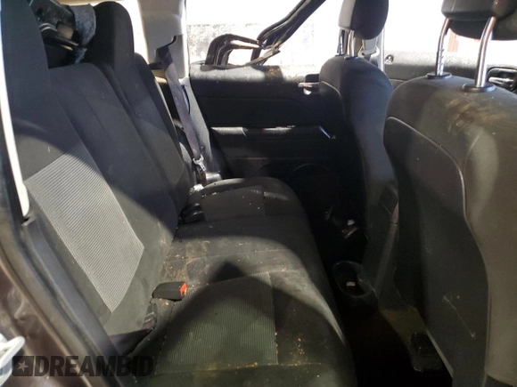 2016 Jeep Patriot Sport z VIN 1C4NJPBA5GD711598, wystawiony jako Copart lot #42074455 z przebiegiem 182 651 mil mil oraz Szkody całkowita. Historia ofert i sprzedaży dostępna na DreamBid. Obrazek 11.