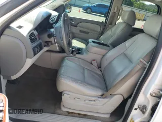 2013 Chevrolet Tahoe LT с VIN 1GNSCBE01DR158327, выставлен на аукционе Copart как лот 61760895 с пробегом 228 070 миль миль и Списание • Salvage title. История ставок и продаж доступна на DreamBid. Изображение 7.