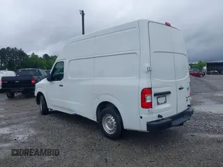 2016 Nissan NV Cargo S z VIN 1N6BF0LY2GN806750, wystawiony jako IAAI lot #42176037 z przebiegiem 173 846 mil mil oraz . Historia ofert i sprzedaży dostępna na DreamBid. Obrazek 3.