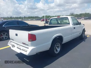 1997 GMC Sonoma with VIN 1GTCS1441VK518317, listed as a IAAI auction lot 42183464 with 75,862 mi miles. Bid and sale history available at carsss.com. Image 4.
