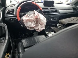 2018 Audi Q3 Premium с VIN WA1BCCFS4JR014601, выставлен на аукционе Copart как лот 56539595 с пробегом 97 142 миль миль и Списание • Salvage title. История ставок и продаж доступна на DreamBid. Изображение 8.