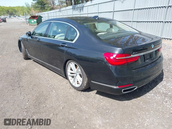 2018 BMW 7 Series ALPINA B7 xDrive with VIN WBA7F2C53JG423869, listed as a IAAI auction lot 41126241 with 70,760 mi miles. Bid and sale history available at carsss.com. Image 3.