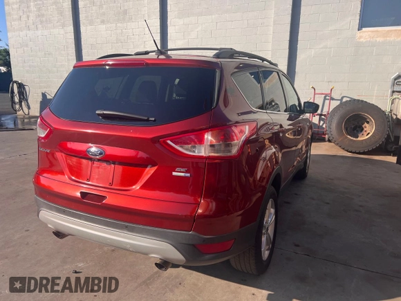 2014 Ford Escape SE z VIN 1FMCU9GX1EUB0429, wystawiony jako Copart lot #67038405 z przebiegiem 177 768 mil mil oraz Czysty tytuł • Clean title. Historia ofert i sprzedaży dostępna na DreamBid. Obrazek 3.