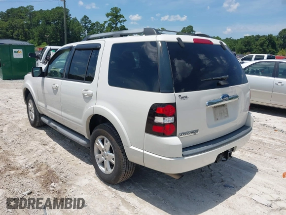 2010 Ford Explorer XLT z VIN 1FMEU6DE2AUA05113, wystawiony jako IAAI lot #42649518 z przebiegiem 114 391 mil mil oraz . Historia ofert i sprzedaży dostępna na DreamBid. Obrazek 3.