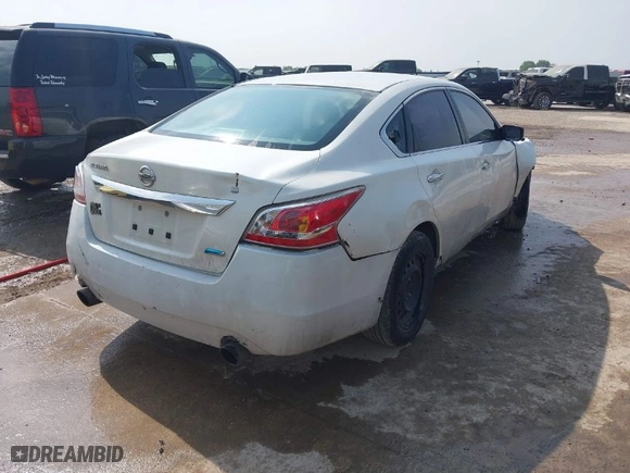 2013 Nissan Altima 2.5 S with VIN 1N4AL3AP5DC242155, listed as a IAAI auction lot 41907444 with 208,956 mi miles. Bid and sale history available at carsss.com. Image 4.