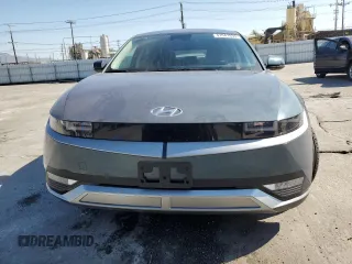 2024 Hyundai Ioniq 5 SE z VIN KM8KM4DE2RU278278, wystawiony jako Copart lot #47047935 z przebiegiem 7 829 mil mil oraz Szkoda całkowita • Salvage title. Historia ofert i sprzedaży dostępna na DreamBid. Obrazek 5.