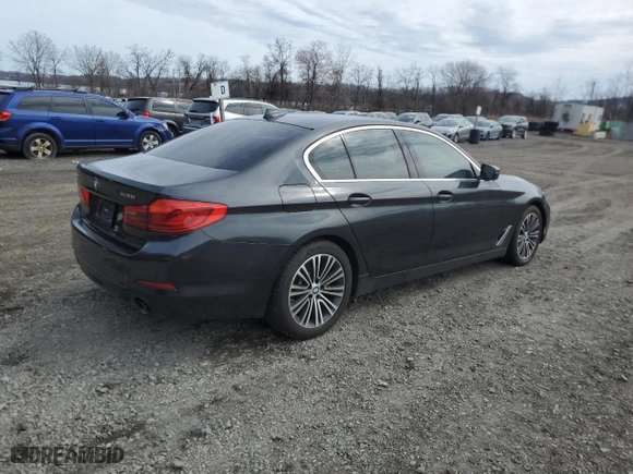 2019 BMW 5 Series 530i xDrive with VIN WBAJA7C55KG910056, listed as a Copart auction lot 51232925 with 0 mi miles and Salvage Title. Bid and sale history available at carsss.com. Image 3.