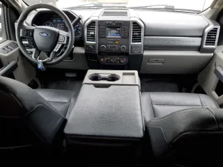 2018 Ford F-250 XL with VIN 1FT7W2BT8JEB79957, listed as a Copart auction lot 54476775 with 245,693 mi miles and Salvage title. Bid and sale history available at DreamBid. Image 8.
