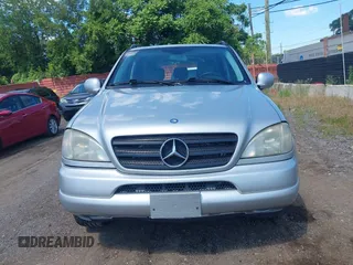 2001 Mercedes-Benz M 320/430/500 with VIN 4JGAB54E71A284509, listed as a IAAI auction lot 42637984 with 183,496 mi miles and . Bid and sale history available at DreamBid. Image 12.