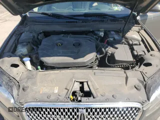 2017 Lincoln MKZ Reserve z VIN 3LN6L5F98HR654644, wystawiony jako Copart lot #52535245 z przebiegiem 135 828 mil mil oraz Szkoda całkowita • Salvage title. Historia ofert i sprzedaży dostępna na DreamBid. Obrazek 11.