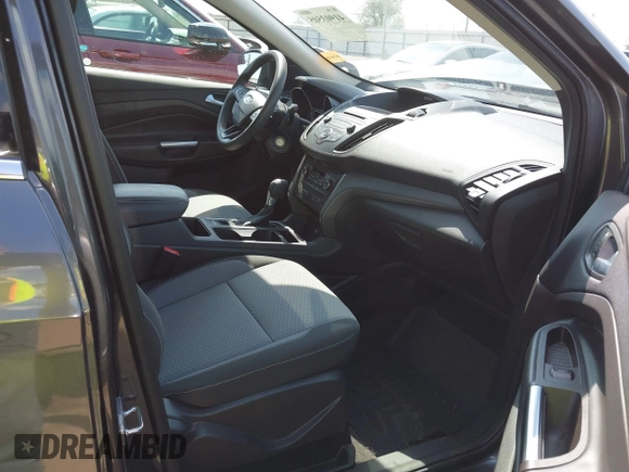 2017 Ford Escape SE z VIN 1FMCU0GD9HUD28110, wystawiony jako IAAI lot #41903505 z przebiegiem 66 808 mil mil oraz . Historia ofert i sprzedaży dostępna na DreamBid. Obrazek 5.