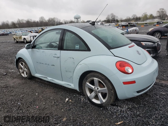 2010 Volkswagen Beetle с VIN 3VWRG3AG3AM033487, выставлен на аукционе Copart как лот 52022215 с пробегом 109 074 миль миль и Списание • Salvage title. История ставок и продаж доступна на DreamBid. Изображение 2.