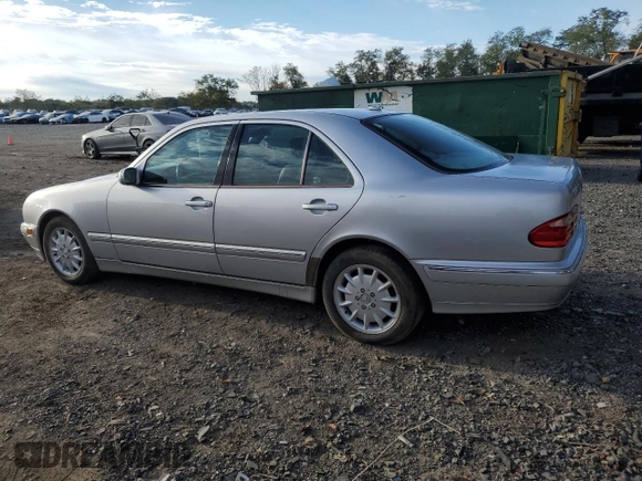 2001 Mercedes-Benz E-Class AWD with VIN WDBJF82J41X052567, listed as a Copart auction lot 75853904 with 111,491 mi miles and Clean Title. Bid and sale history available at carsss.com. Image 2.