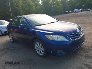 2011 Toyota Camry LE z VIN 4T1BF3EK4BU763620, wystawiony jako IAAI lot #42350047 z przebiegiem 192 613 mil mil oraz . Historia ofert i sprzedaży dostępna na DreamBid. Obrazek 1.