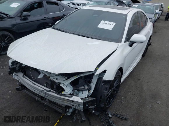 2025 Toyota Camry LE z VIN 4T1DAACK8SU029853, wystawiony jako IAAI lot #41813312 z przebiegiem 25 522 mil mil oraz . Historia ofert i sprzedaży dostępna na DreamBid. Obrazek 23.