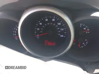 2013 Kia Soul + z VIN KNDJT2A64D7534349, wystawiony jako IAAI lot #42088079 z przebiegiem 188 990 mil mil oraz . Historia ofert i sprzedaży dostępna na DreamBid. Obrazek 7.