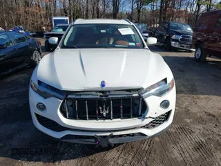 2017 Maserati Levante S z VIN ZN661YUA2HX262919, wystawiony jako IAAI lot #41243382 z przebiegiem 24 293 mil mil oraz . Historia ofert i sprzedaży dostępna na DreamBid. Obrazek 12.