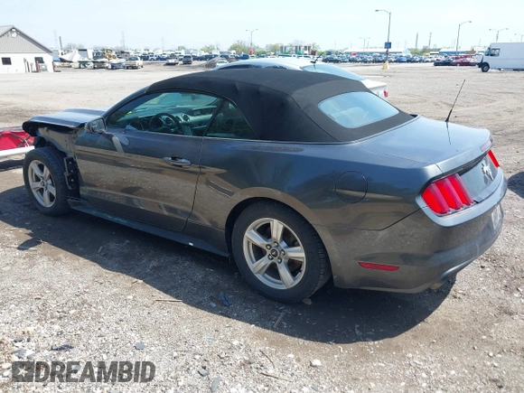 2015 Ford Mustang V6 z VIN 1FATP8EM8F5403003, wystawiony jako IAAI lot #42100184 z przebiegiem 77 532 mil mil oraz . Historia ofert i sprzedaży dostępna na DreamBid. Obrazek 3.