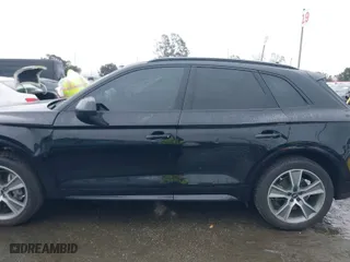 2019 Audi Q5 Premium Plus with VIN WA1BNAFY5K2061035, listed as a IAAI auction lot 41514402 with 62,157 mi miles. Bid and sale history available at carsss.com. Image 15.