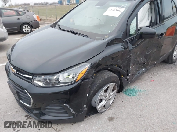 2020 Chevrolet Trax LS with VIN KL7CJKSB8LB023214, listed as a IAAI auction lot 41155692 with 47,876 mi miles. Bid and sale history available at carsss.com. Image 6.