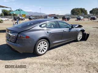 2017 Tesla Model S 100D z VIN 5YJSA1E25HF182149, wystawiony jako Copart lot #78556314 z przebiegiem 68 555 mil mil oraz Szkoda całkowita • Salvage title. Historia ofert i sprzedaży dostępna na DreamBid. Obrazek 3.