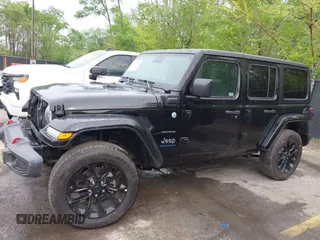2024 Jeep Wrangler Sahara with VIN 1C4RJXP67RW274877, listed as a IAAI auction lot 42119319 with 7,157 mi miles and . Bid and sale history available at DreamBid. Image 13.