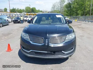 2016 Lincoln MKX Reserve with VIN 2LMTJ6LR8GBL46085, listed as a IAAI auction lot 42047381 with 268,557 mi miles. Bid and sale history available at carsss.com. Image 12.