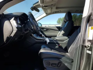 2019 Audi Q8 Premium Plus z VIN WA1BVAF19KD018356, wystawiony jako Copart lot #53423485 z przebiegiem 120 055 mil mil oraz Tytuł czysty. Historia ofert i sprzedaży dostępna na DreamBid. Obrazek 7.