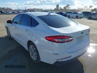 2020 Ford Fusion SE with VIN 3FA6P0H70LR155746, listed as a IAAI auction lot 41755768 with 74,220 mi miles. Bid and sale history available at carsss.com. Image 3.