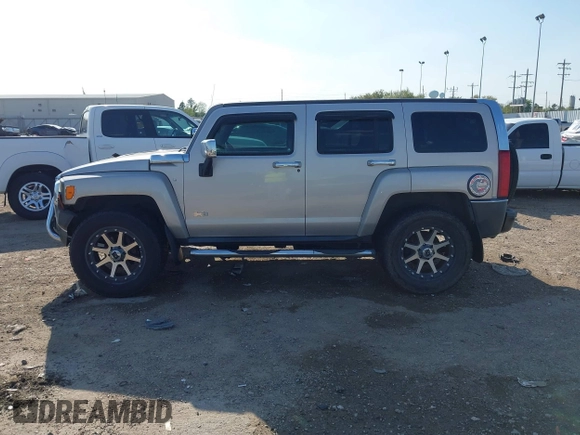2006 Hummer H3 with VIN 5GTDN136068282801, listed as a IAAI auction lot 41843432 with 169,856 mi miles. Bid and sale history available at carsss.com. Image 15.