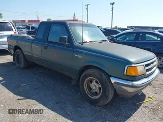 1996 Ford Ranger XL with VIN 1FTCR14U6TPA76324, listed as a IAAI auction lot 42145260 with 151,784 mi miles. Bid and sale history available at carsss.com. Image 1.