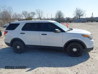 2013 Ford Police Interceptor Utility z VIN 1FM5K8ARXDGC73841, wystawiony jako IAAI lot #41794491 z przebiegiem 177 368 mil mil oraz . Historia ofert i sprzedaży dostępna na DreamBid. Obrazek 13.