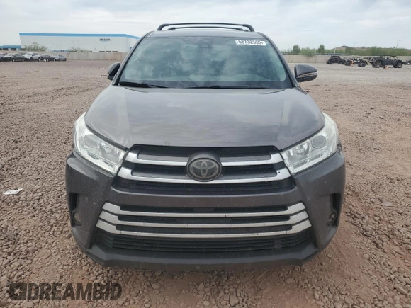 2018 Toyota Highlander LE with VIN 5TDBZRFHXJS812985, listed as a Copart auction lot 58732535 with 93,411 mi miles and Salvage title. Bid and sale history available at DreamBid. Image 5.