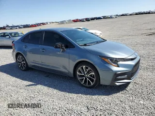 2020 Toyota Corolla SE with VIN 5YFS4RCE4LP042156, listed as a Copart auction lot 52224035 with 27,504 mi miles and Salvage Title. Bid and sale history available at carsss.com. Image 4.