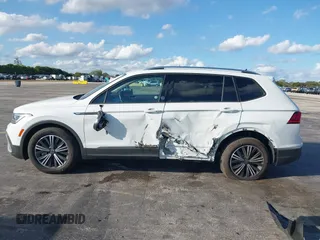 2024 Volkswagen Tiguan Wolfsburg Edition z VIN 3VV6B7AX8RM214044, wystawiony jako IAAI lot #41676715 z przebiegiem 2 167 mil mil oraz . Historia ofert i sprzedaży dostępna na DreamBid. Obrazek 15.
