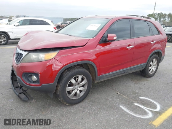 2011 Kia Sorento LX with VIN 5XYKT3A15BG025689, listed as a IAAI auction lot 41839645 with 135,733 mi miles. Bid and sale history available at carsss.com. Image 2.