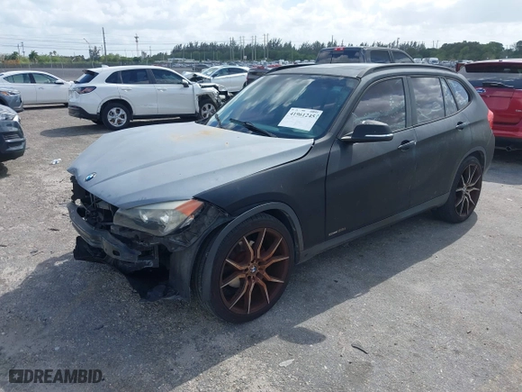 2015 BMW X1 sDrive28i with VIN WBAVM1C56FV314381, listed as a IAAI auction lot 41961245 with 68,182 mi miles. Bid and sale history available at carsss.com. Image 18.