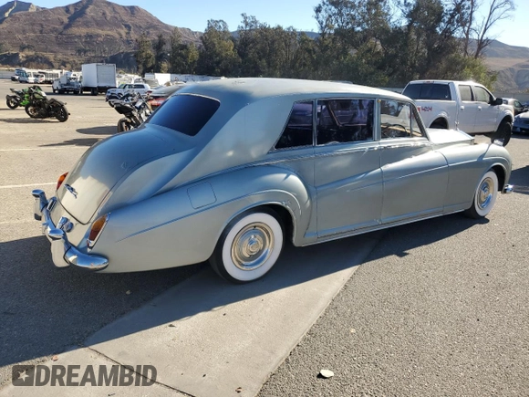 1966 Rolls-Royce Phantom z VIN 5VE47, wystawiony jako Copart lot #81837974 z przebiegiem 82 606 mil mil oraz Tytuł czysty. Historia ofert i sprzedaży dostępna na DreamBid. Obrazek 3.