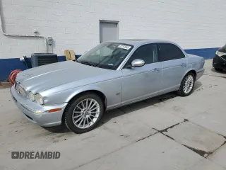 2007 Jaguar XJ 8 with VIN SAJWA71B97SH17810, listed as a Copart auction lot 52262685 with 152,281 mi miles and Clean Title. Bid and sale history available at DreamBid. Image 1.