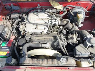 1993 Toyota Pickup z VIN JT4VN93D3P5037082, wystawiony jako IAAI lot #42429972 z przebiegiem 187 284 mil mil oraz . Historia ofert i sprzedaży dostępna na DreamBid. Obrazek 10.