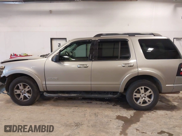 2008 Ford Explorer XLT with VIN 1FMEU63E88UB03042, listed as a IAAI auction lot 41136188 with 79,503 mi miles. Bid and sale history available at carsss.com. Image 14.