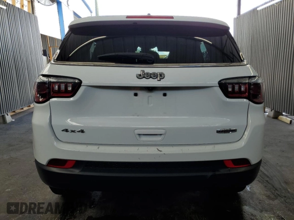 2024 Jeep Compass Latitude с VIN 3C4NJDBN6RT110487, выставлен на аукционе Copart как лот 62075885 с пробегом 26 410 миль миль и Списание • Salvage title. История ставок и продаж доступна на DreamBid. Изображение 6.