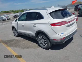 2017 Lincoln MKC Reserve with VIN 5LMTJ3DH6HUL13417, listed as a IAAI auction lot 42231525 with 150,762 mi miles and . Bid and sale history available at DreamBid. Image 3.