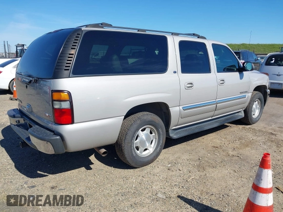 2005 GMC Yukon XL SLT with VIN 1GKFK16Z75J185959, listed as a IAAI auction lot 41679673 with 275,667 mi miles. Bid and sale history available at carsss.com. Image 4.