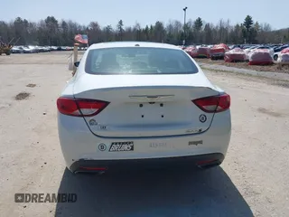 2015 Chrysler 200 S with VIN 1C3CCCBB6FN573571, listed as a IAAI auction lot 42125624 with 171,933 mi miles. Bid and sale history available at carsss.com. Image 15.