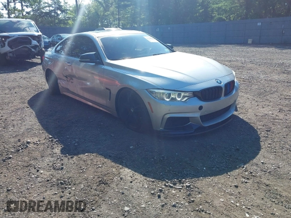 2015 BMW 4 Series 435i xDrive z VIN WBA3R5C51FK372061, wystawiony jako IAAI lot #42546096 z przebiegiem 163 692 mil mil oraz . Historia ofert i sprzedaży dostępna na DreamBid. Obrazek 1.