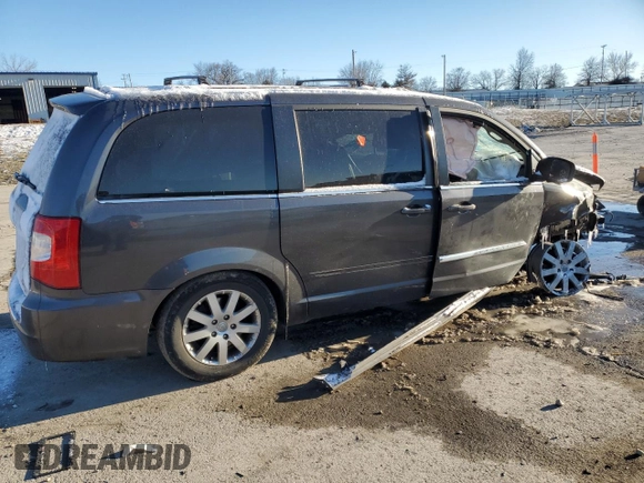 2015 Chrysler Town & Country Touring with VIN 2C4RC1BG8FR739999, listed as a Copart auction lot 45350415 with 133,664 mi miles and Salvage Title. Bid and sale history available at carsss.com. Image 3.
