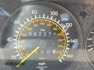 1988 Mercedes-Benz 560 with VIN WDBCA39D0JA421504, listed as a Copart auction lot 52342525 with 82,277 mi miles and Clean Title. Bid and sale history available at DreamBid. Image 8.