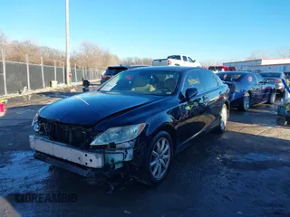 2007 Lexus LS 460 z VIN JTHBL46F475008259, wystawiony jako IAAI lot #38420663 z przebiegiem 198 992 mil mil oraz . Historia ofert i sprzedaży dostępna na DreamBid. Obrazek 17.