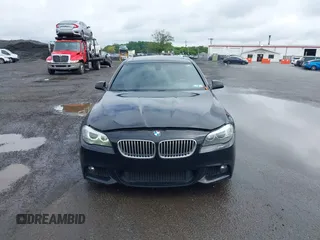 2013 BMW 5 Series 550i xDrive z VIN WBAFU9C51DDY72239, wystawiony jako IAAI lot #42323893 z przebiegiem 153 305 mil mil oraz . Historia ofert i sprzedaży dostępna na DreamBid. Obrazek 12.